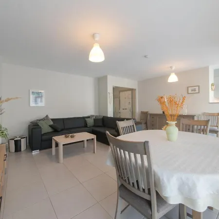 Westhinder With Balcony By Interhome בלנקנברג