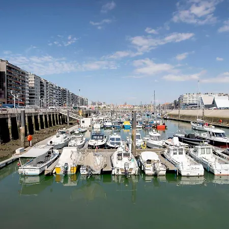 Westhinder With Balcony By Interhome *